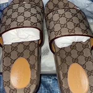 Gucci slides size 8 mens brand new